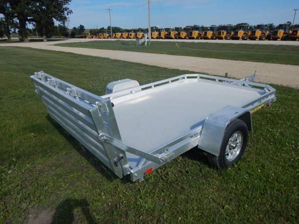 2020 Aluma 7710h utility w/ bifold tailgate