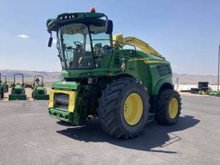 2017 John Deere 8800