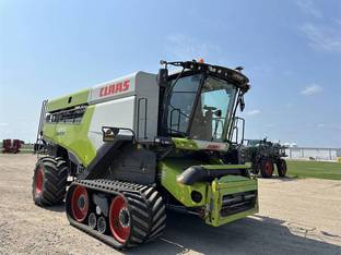 2021 Claas LEXION 8700TT