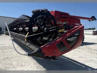 2020 MacDon Industries FD140