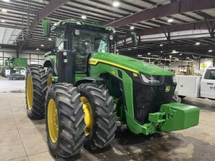 2023 John Deere 8R 370