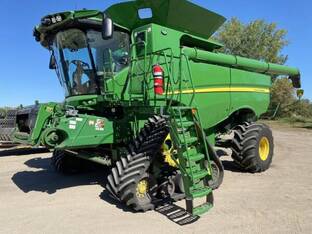 2023 John Deere S780