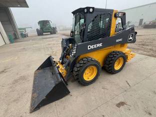 2022 John Deere 324G