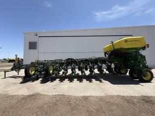 2023 John Deere 1775NT