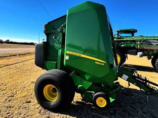 2020 John Deere 560M