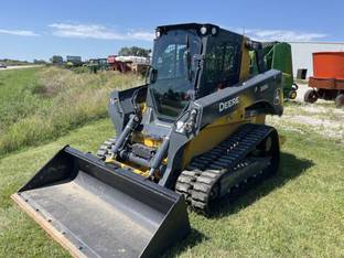 2023 John Deere 333G