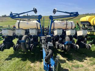 2020 Kinze 3200