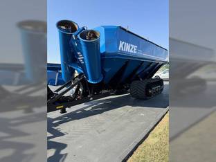 2023 Kinze 1721