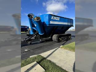 2015 Kinze 1100