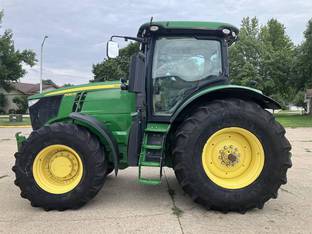 2013 John Deere 7230R