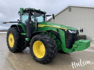 2023 John Deere 8R 370