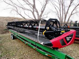 2018 MacDon Industries FD140