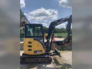2019 John Deere 30G