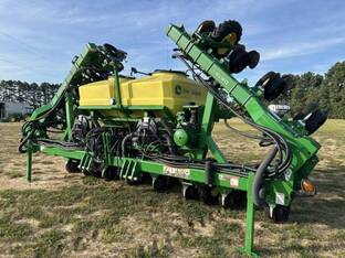 2022 John Deere DR16X