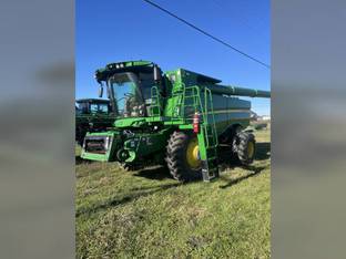 2022 John Deere S780