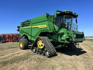 2022 John Deere X9 1100