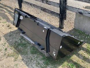 2023 John Deere C 72 BUCKET