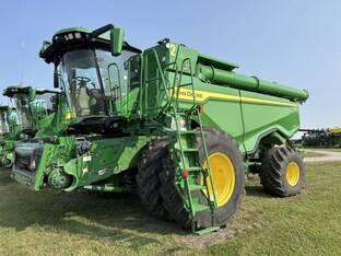 2022 John Deere X9 1000