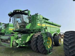 2022 John Deere X9 1000