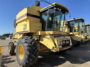 1994 New Holland TR97
