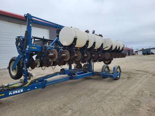 2010 Kinze 3600