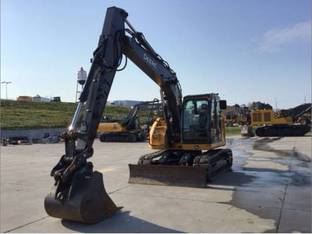 2022 John Deere 135 P