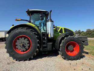 2024 Claas Axion 940