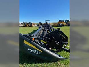 2016 MacDon Industries FD75