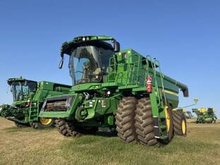 2023 John Deere S780