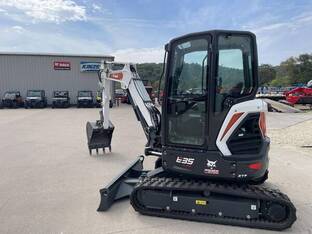 2024 Bobcat E35R2