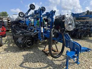 2024 Kinze 5900