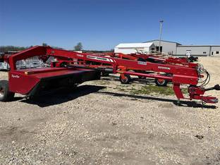 2016 Massey-Ferguson 1383