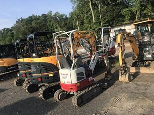 2022 Takeuchi TB210R