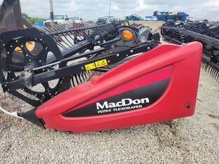 2018 MacDon Industries FD135