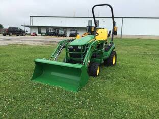 2022 John Deere 1025R