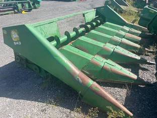 John Deere 643