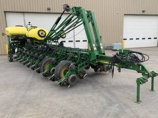 2011 John Deere 1770NT CCS