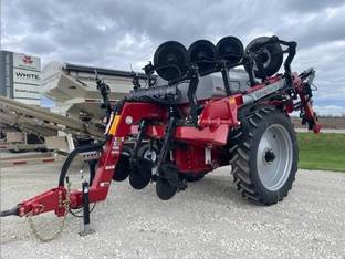 2023 Unverferth NUTRIMAX 1400