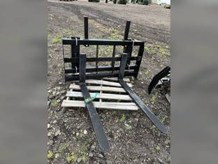 2022 WorkSaver FRONT LOADER FORKS