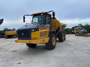 2023 John Deere 260E