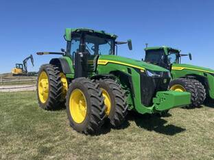 2023 John Deere 8R 410
