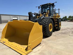 2023 John Deere 824 P-TIER