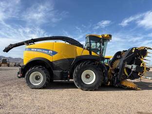 2023 New Holland FR780
