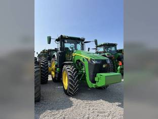 2023 John Deere 8R 250
