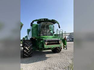 2023 John Deere S780