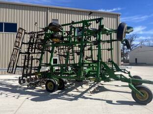 2010 John Deere 2210