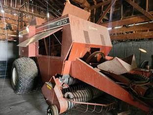 2002 Hesston 4910