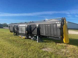 2025 MacDon Industries FD240