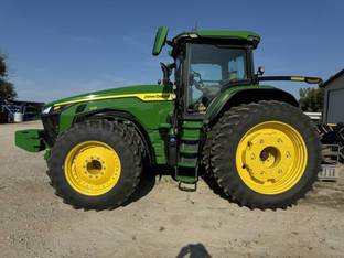 2023 John Deere 8R 370
