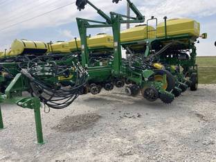 2023 John Deere 1775NT